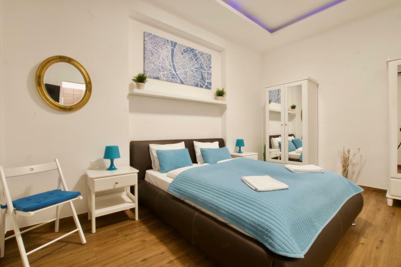 Standard Apartment By Hi5 -Baross Square Budapest Esterno foto